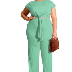 2 pc pants cute to pair with a blazer or without light green 2x ❤️